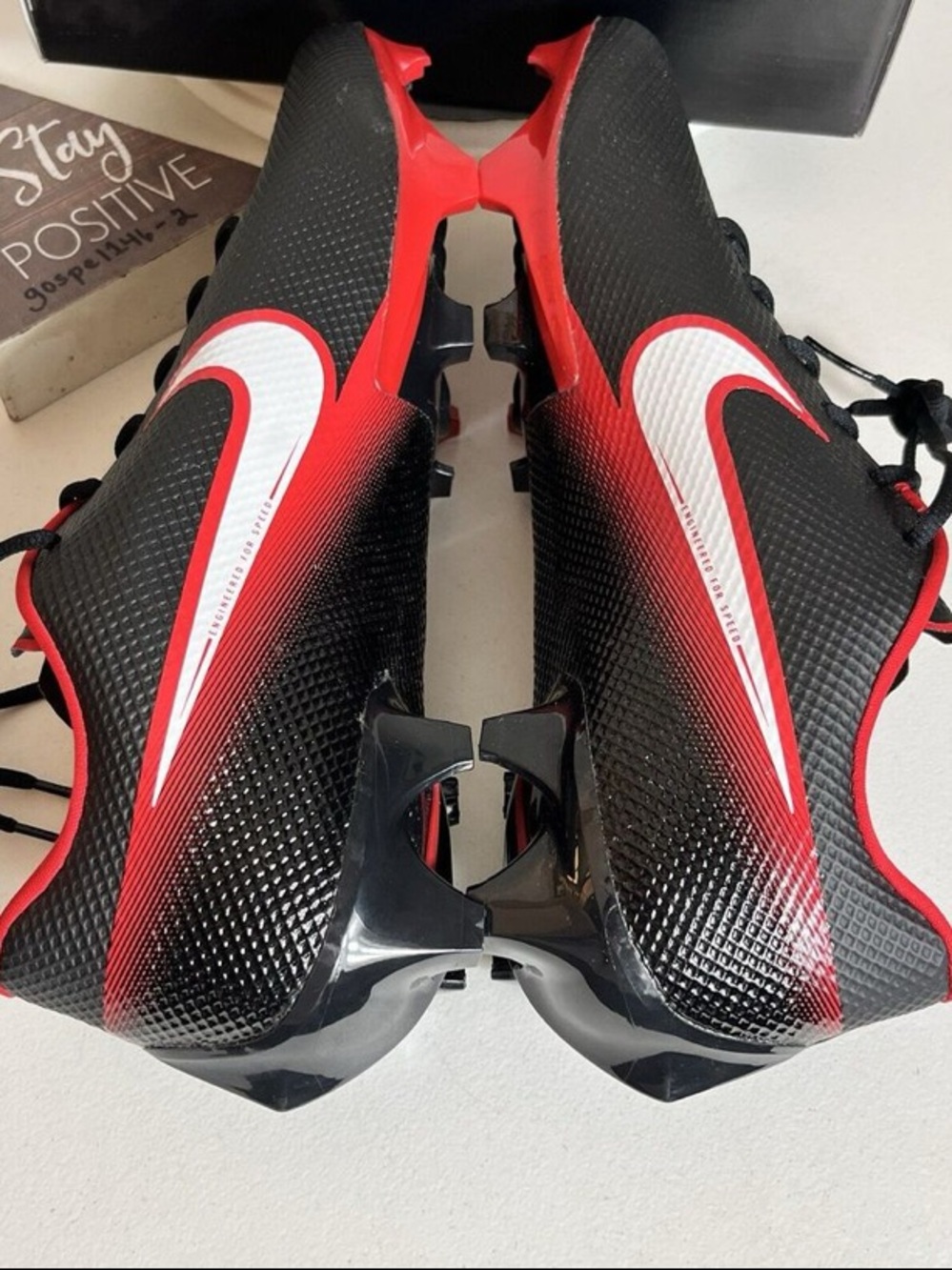 Nike Men's Black, Red & White Football Cleats